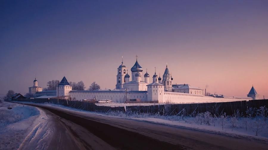 Автобус| От терема Снегурочки до мастерской Мороза: костромское зимнее приключение