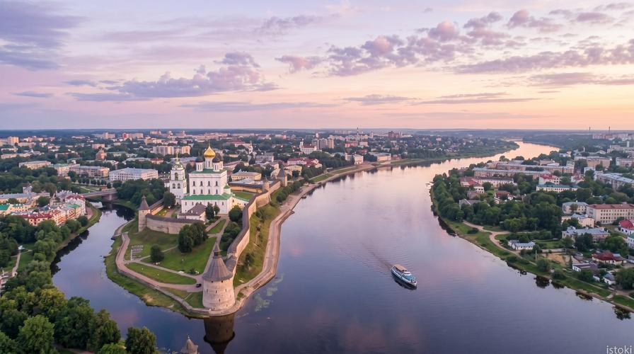 Автобус| Музы на крыльях: где искусство взлетает