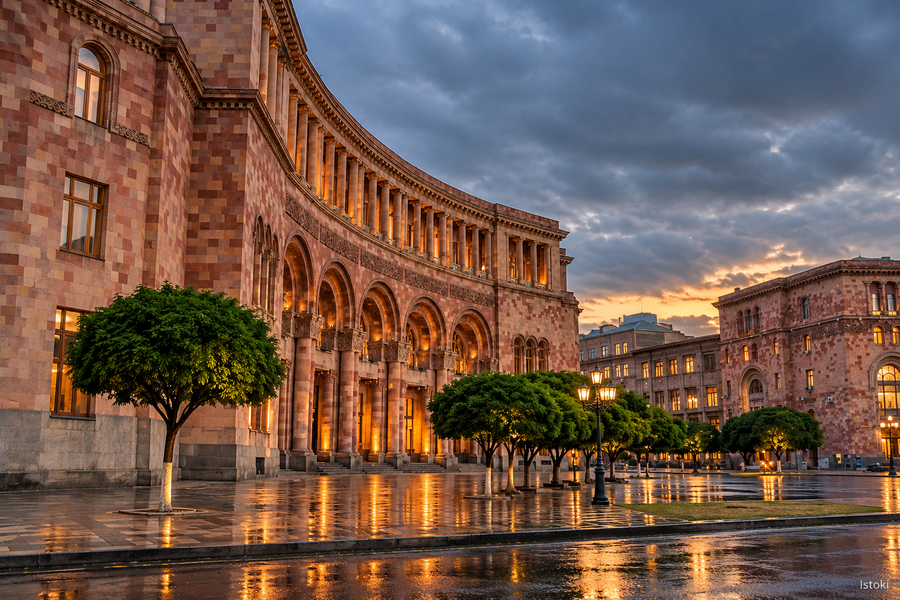 Автобус| Тёплый Новый год: ароматы коньяка, вкус грузинского вина из Твери