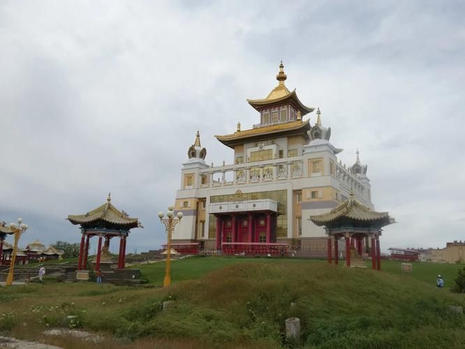 Элиста — дыхание Востока в сердце степей