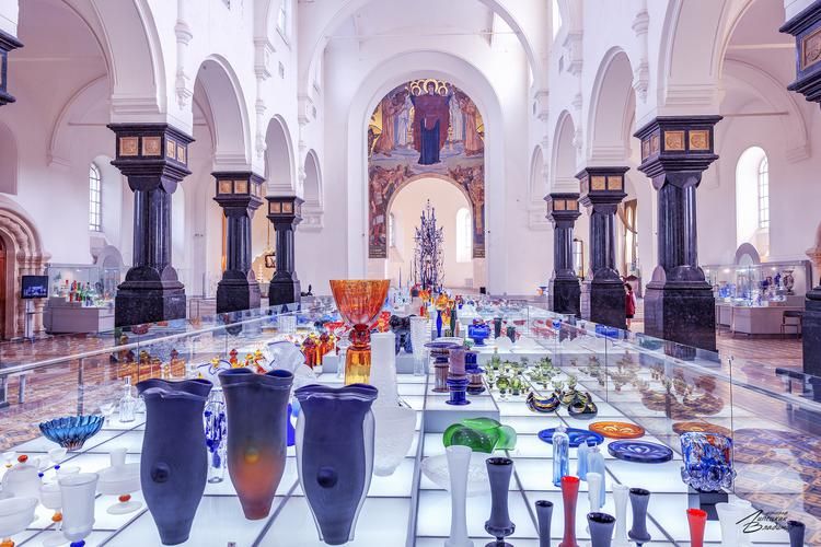 От белокаменных храмов и хрустальных гранях: тур с ретропоездом