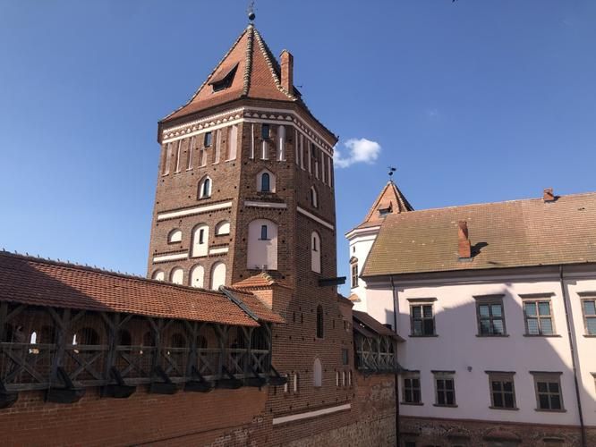 Автобус| Минск зимой: в гостях у Нового года и гостиного очага из Воронежа