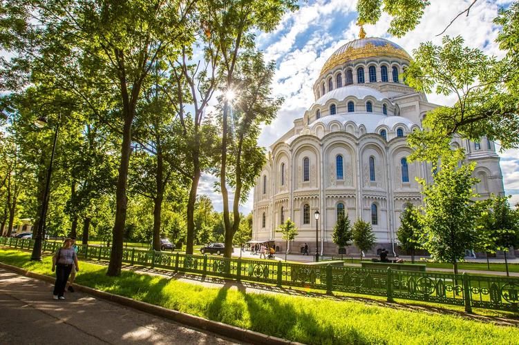 Автобус| Морская неделя в Петербурге