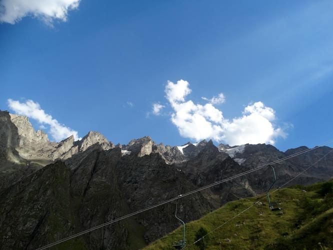 Кресты над горами: святыни Кавказа