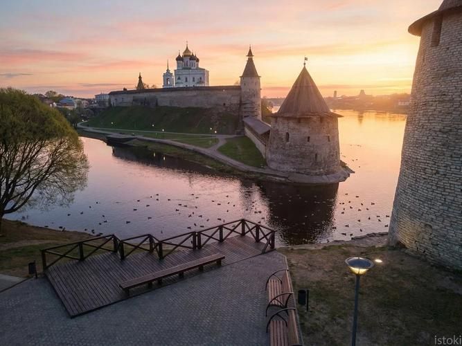 Автобус| Усадебные легенды Псковщины