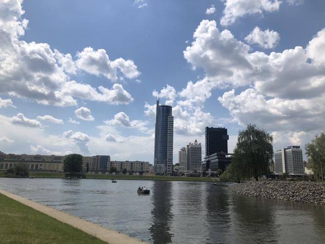 Минск в иллюминации, Брест — с новым лицом